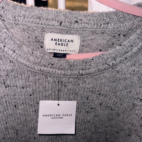 American Eagle Outfitters Gray Speckled Crewneck Sweater new w/ tags. Size L - Picture 2 of 2